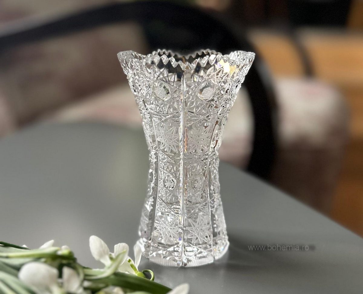 VAZA LUCRATA MANUAL 12.6 CM CRISTAL BOHEMIA- THEA